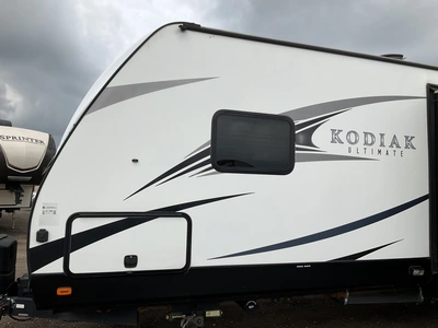 Used 2017 KEYSTONE 330BHSL Campers, Caravans, Motorhomes Michigan US | Miedema Asset Management Group #1355374