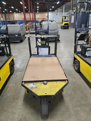 24 VOLT EZ-GO MODEL XI-640 TEXTRON CHASER/TUGGER CART #50: YOBRO #24637