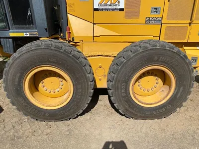 2015 John Deere 772GP