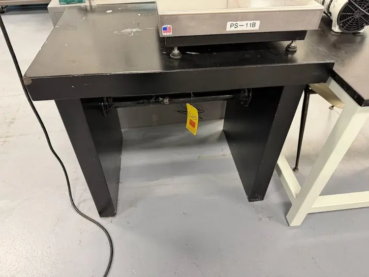Used _UNKNOWN_ _UNKNOWN_ Furniture (Laboratory) Rhode Island US | Federal Equipment Company #1348009
