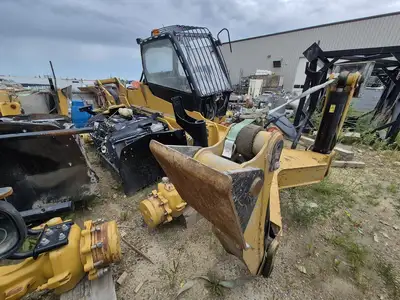 USED CATERPILLAR TH560B