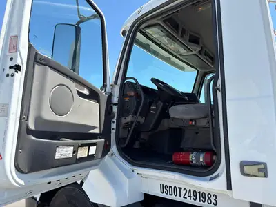 Used 2011 VOLVO VNL64T300 Conventional trucks California US | Ben Kaplan Equipment #1250886