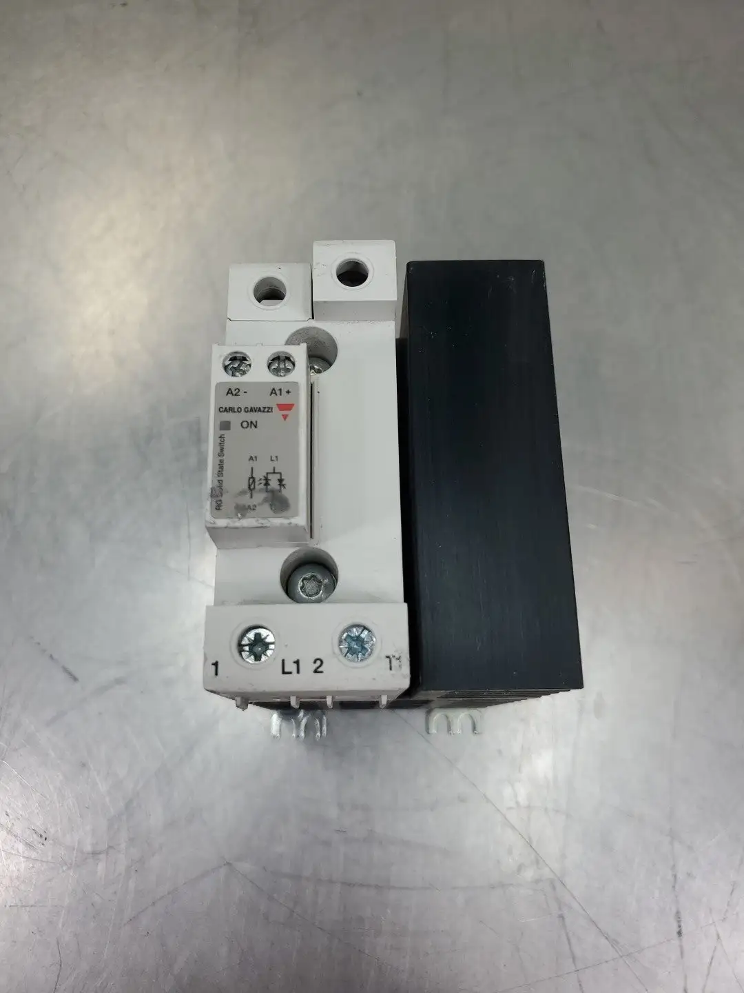 USED Carlo Gavazzi RGC1A60D62KGU Solid State Relay Contactor, 4-32VDC