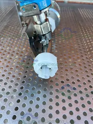 USED ENDRESS + HAUSER PMC631 PRESSURE TRANSMITTER W/ AMERSHAM CONDUCTIVITY SENSOR