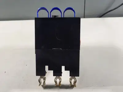 Disconnect Switch with 3 Times 40 Amp Fuse LPJ-40SP