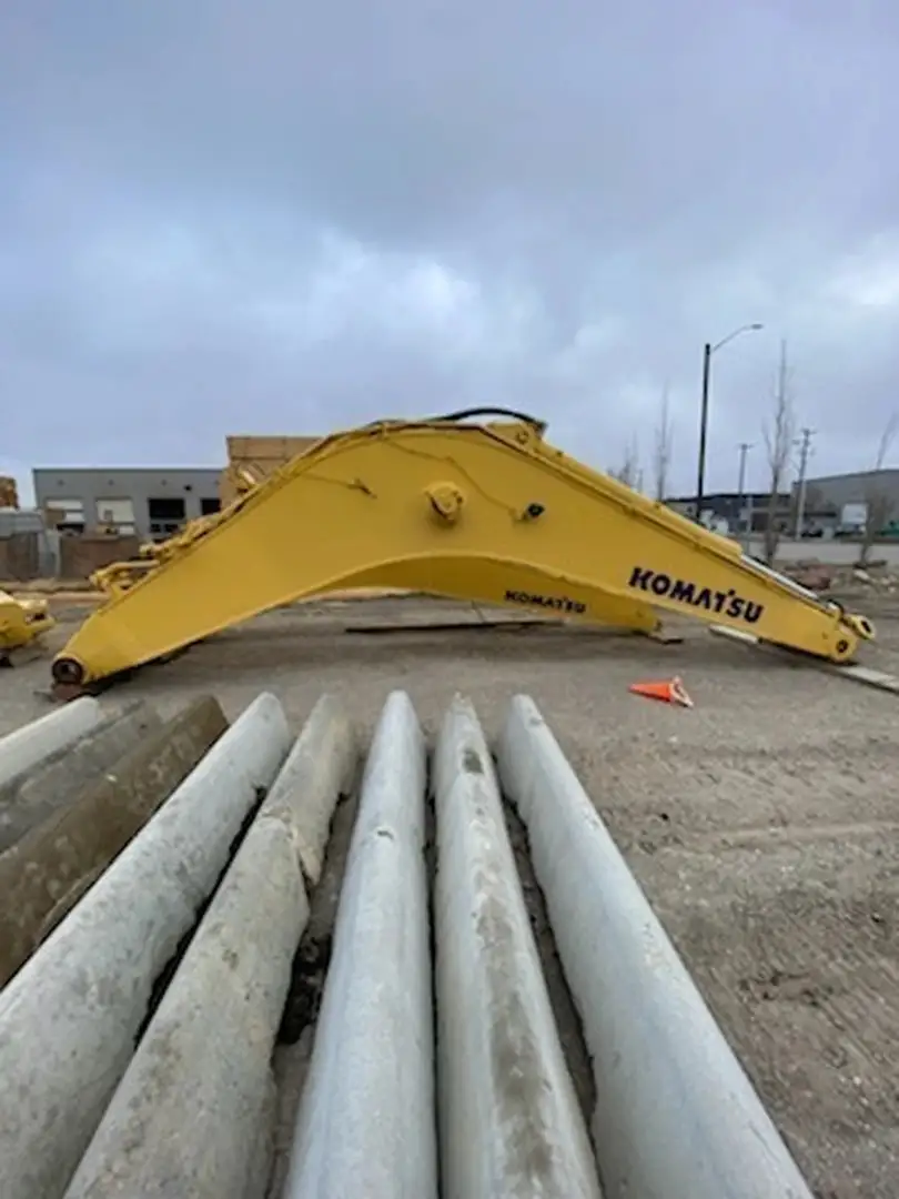 USED 2014 KOMATSU PC800