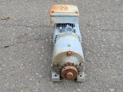 Used SEW R40DT80N4 Motors (misc) British Columbia CA | Lenmark #247709