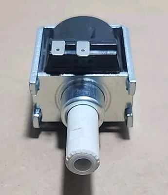 NEW Flojet 5760315