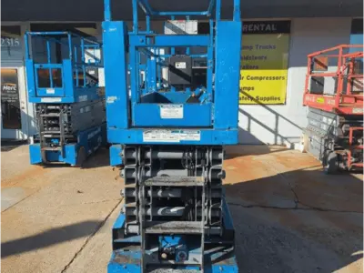 USED 2014 GENIE GS-3232