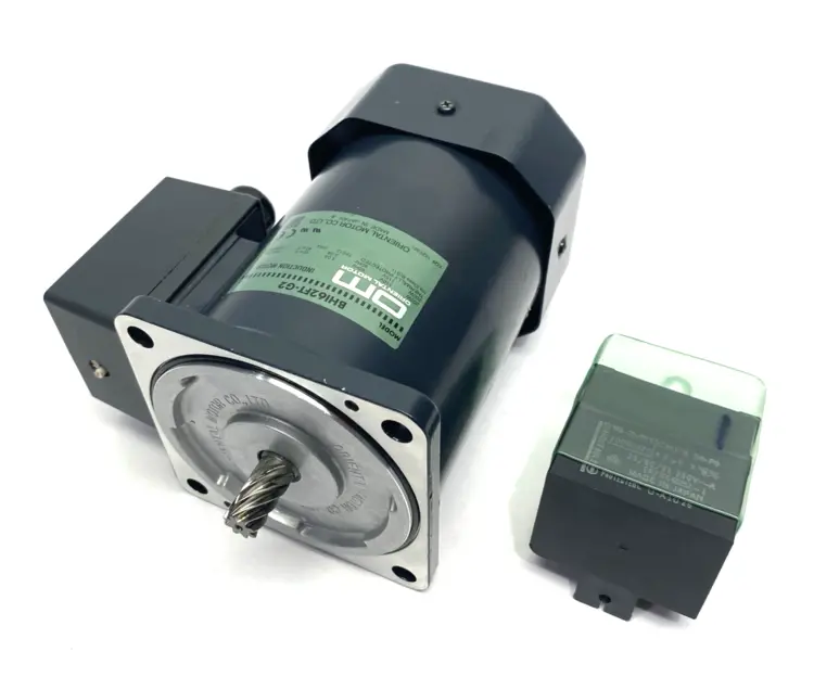 Used Oriental Motor Induction Motor, 400W 1/4HP, Pinion Shaft w/ Capacitor A.C. Motors Michigan US | Maverick Industrial Sales #1397766