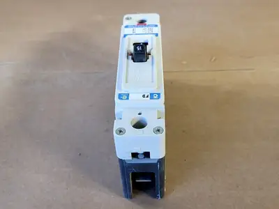 USED CUTLER-HAMMER FD1015