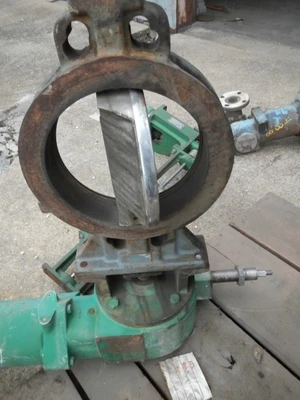 Fisher 10" 300 Class, WCB Steel Butterfly Control Valve
