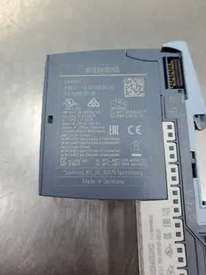 USED Siemens 6ES7132-6FD00-0CU0 DO Module w/6ES7193-6BP00-0DU0 Base