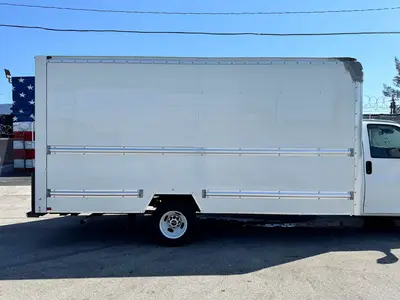 Used 2021 GMC SAVANA CUTAWAY Box trucks Florida US | Truck and Van Outlet #1509173