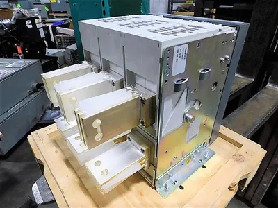 ABB SACE E2.2V-A Circuit Breaker 1200 A 635V SACE Ekip Touch LSI 1200A New