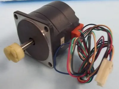 QTY. 1. VEXTA STEPPING MOTOR, 5-PHASE 0.72/STEP MO...