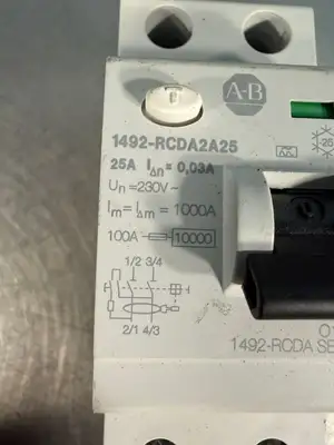 Allen Bradley 1492-RCDA2A25 /D Circuit Breaker 25A PN: D165876 (3.1.2)