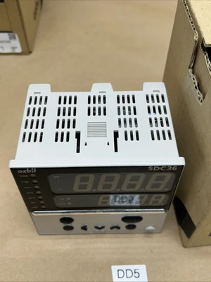 NEW Azbil C36TD0UA1100