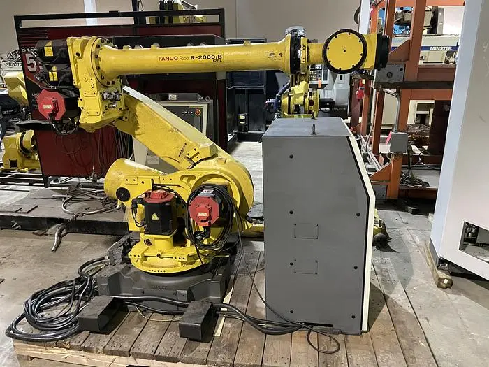 Used FANUC R-2000IB/125L Robots Michigan US | RAB Industries, Inc. #184281