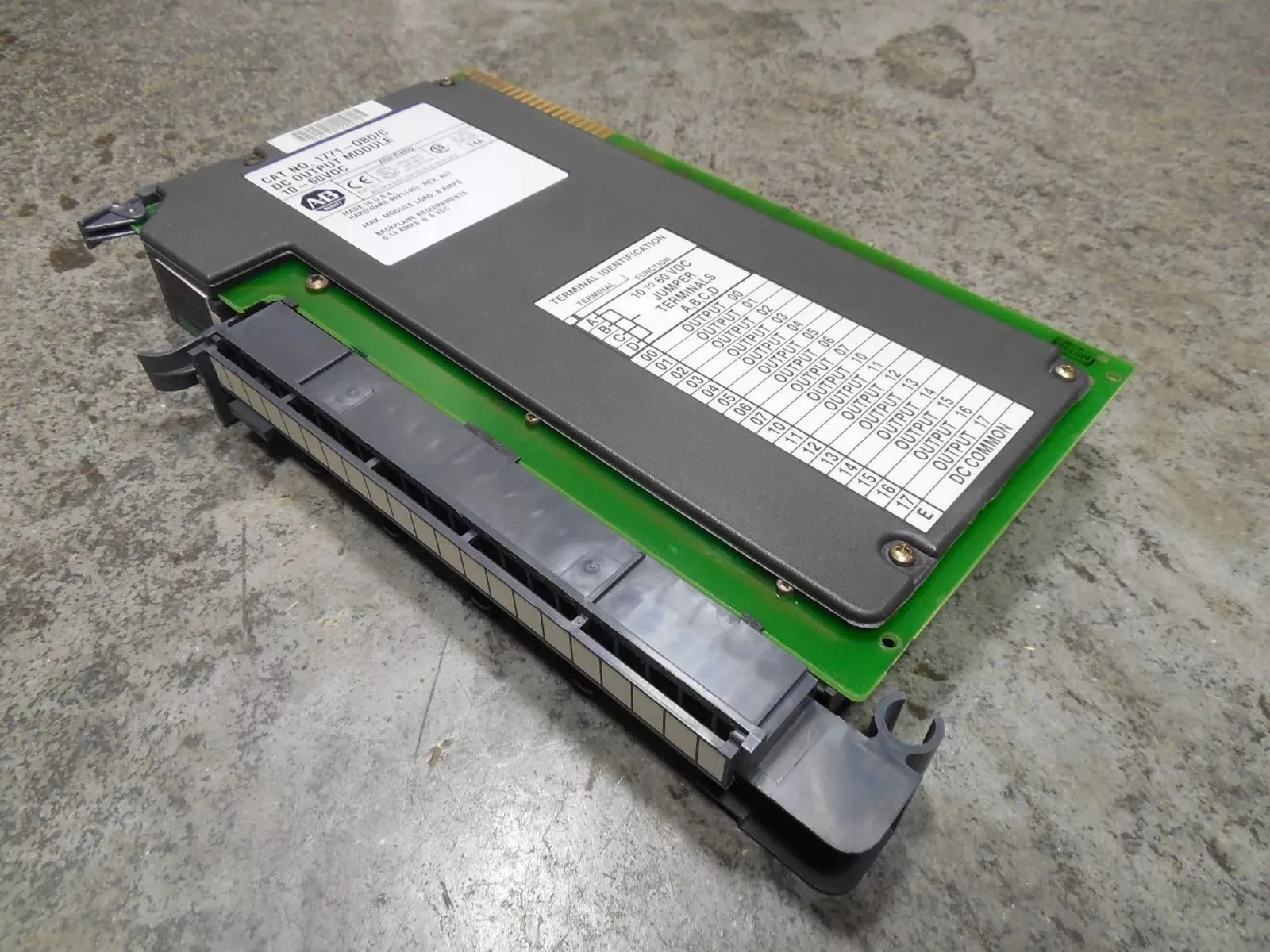 Allen Bradley 1771-OBD/C PLC-5 DC Output Module Rev. A01 Used