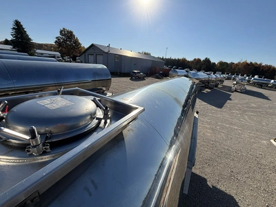Used 2016 WALKER MILK TANKER TRAILER Liquid Supply Trailers Michigan US | Miedema Asset Management Group #1709447