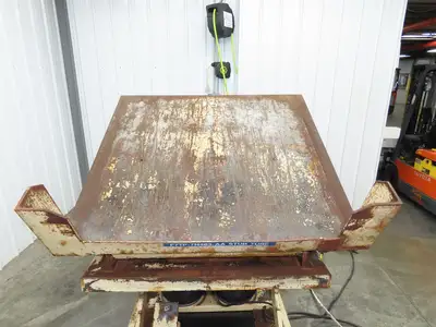 Pneumatic Lift Tilt Table Tote Tipper 2000lb 28° Degree 50x46" Top