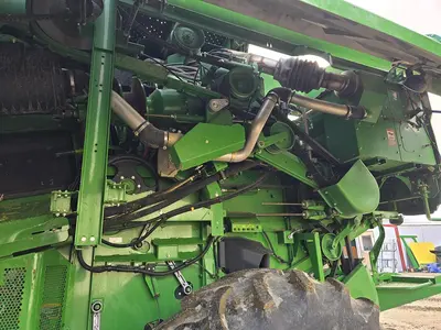 USED 2014 JOHN DEERE S670