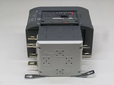 New | in-Stock ABB OXA400U2X3QB-ZE Switchgears Texas US | Aucto #1308488