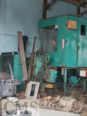 USED HELLE 3-HEAD BLOCK SAWMILL WITH VERTICAL EDGER