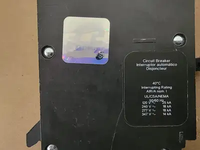 NEW SQUARE D EDB16015