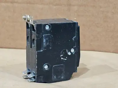 Used SQUARE D QO140 Switchgears British Columbia CA | Lenmark #1438626