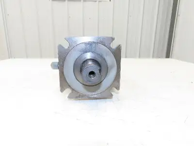 Sumitomo Eaton 2BC29AA4C-B Hydraulic Orbit Motor 4-Bolt 32mm Shaft