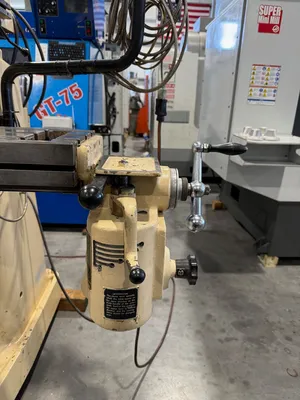 CLAUSING KONDIA FV-1 Milling Machines | GMT (15)