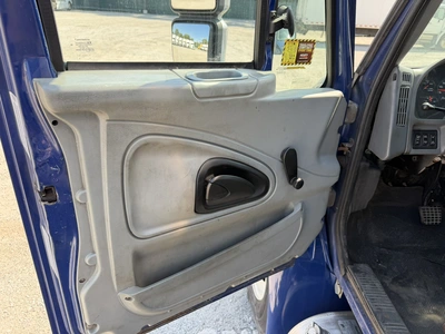 Used 2006 INTERNATIONAL 4300 SBA4X2 Box trucks Indiana US | Miedema Asset Management Group #1414584