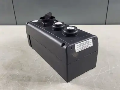 NEW CROUSE-HINDS GHG432 DRT01501