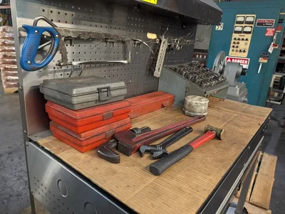 Used _UNKNOWN_ _UNKNOWN_ Work Benches Texas US | IRS Auction #1320659