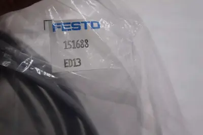 FESTO NEW KMEB-1-24-2.5-LED 151688 PLC Socket Connector Cable STOCK L-207-C