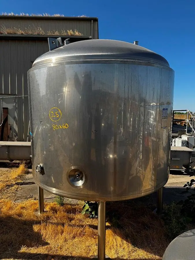 USED 1993 MUELLER 1000 GAL TANK