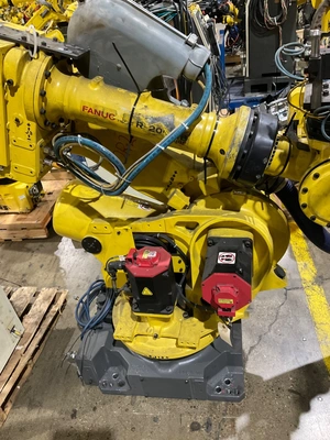USED 2012 FANUC R-2000iB/210F + R-30iA