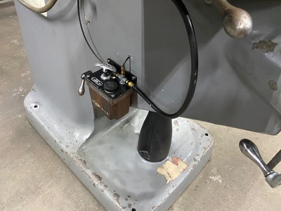 USED BRIDGEPORT SERIES I VERTICAL KNEE MILL