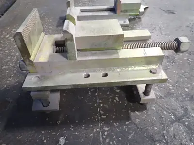 8.5" X 4.75" Vise