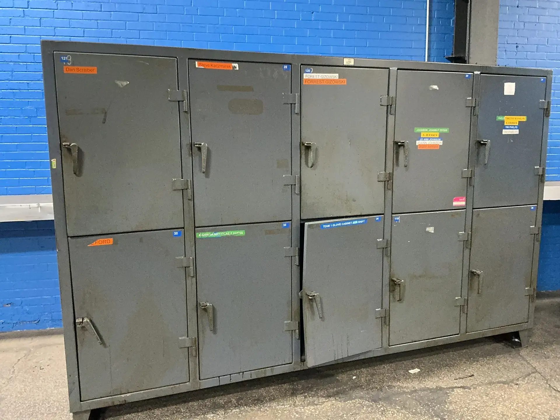 Used STRONG HOLD _UNKNOWN_ Cabinets Ohio US | HGR 24 #1358032