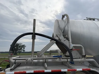 Used 2018 HEIL PNEUMATIC 30 Tanker Trailers Minnesota US | Carco Truck & Equipment #1514073