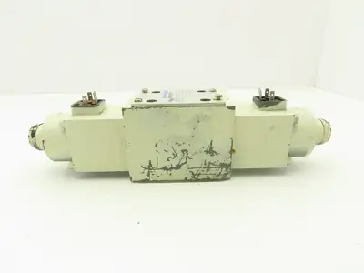 Mannesmann Rexroth 4WRA 10 W40-12/24NZ4/M-993-X Directional Solenoid Valve 24VDC