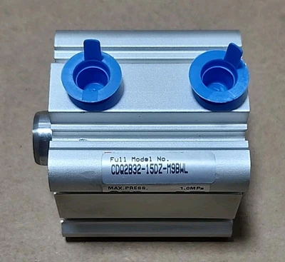 NEW SMC CDQ2B32-15DZ-M9BWL