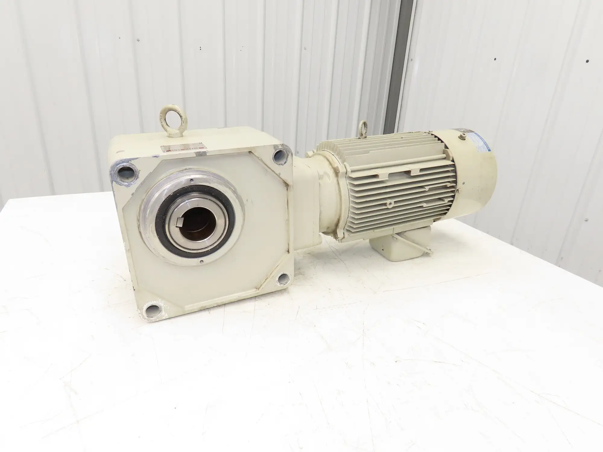 Sumitomo RNYM5-1633-AV-B-30 Hyponic Drive Gearmotor 30:1/58rpm 3.7kw 230V 3PH