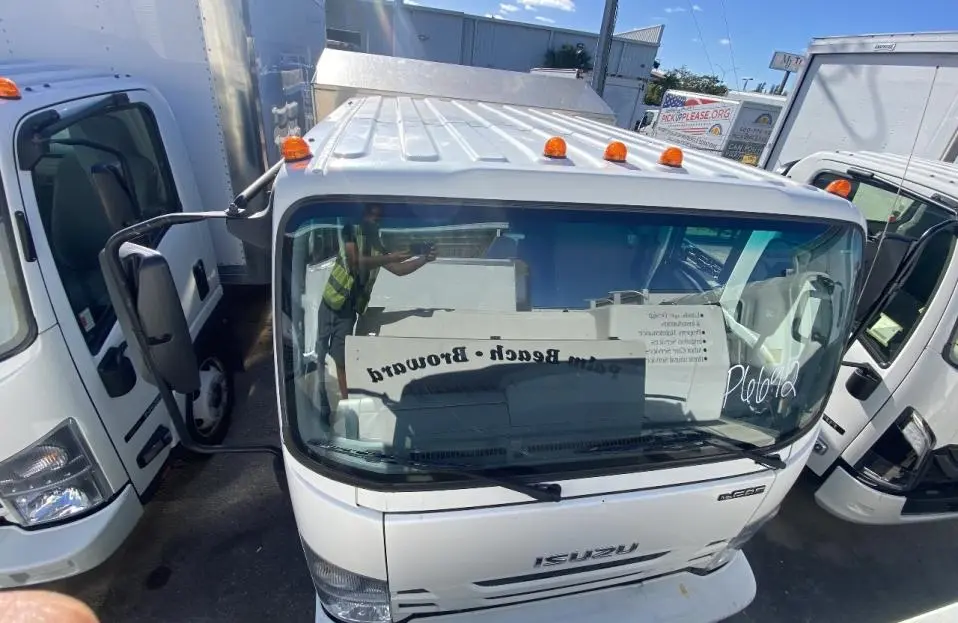 USED 2021 ISUZU NPR
