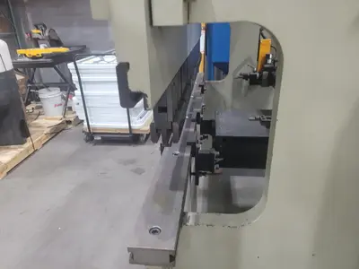2000 TOYOKOKI CO. APB-5620W Brake Presses | MD Equipment Services LLC (7)