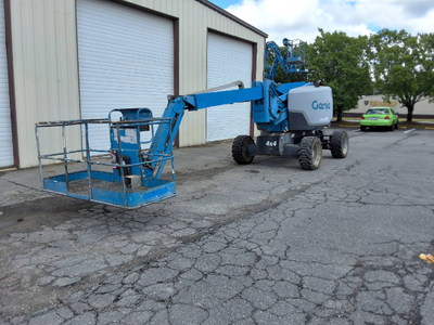 USED 2015 Genie Z-62/40