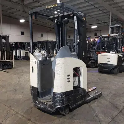 USED 2018 CROWN RR5725-45
